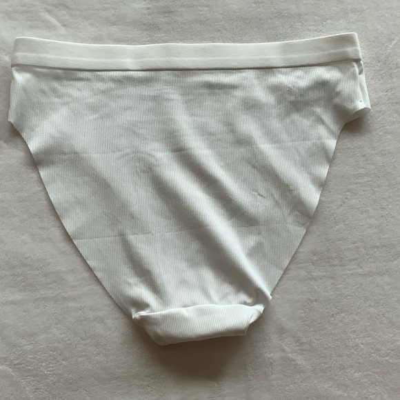 Skims SMOOTH RIB BIKINI - Picture 7 of 7